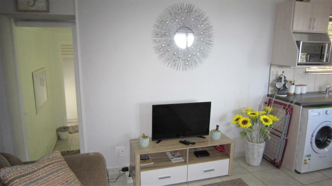 See Rus Self Catering Unit In Westbrook Kzn Private Neat And Cosy エクステリア 写真